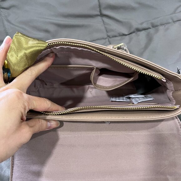 🎁 NWT 🎁 Badgley Mischka Dusty Pink Crossbody Purse with Accent Scarf - Picture 9 of 9